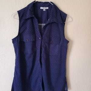 Notations Petite-woman sleeveless dotted chambray button up shirt